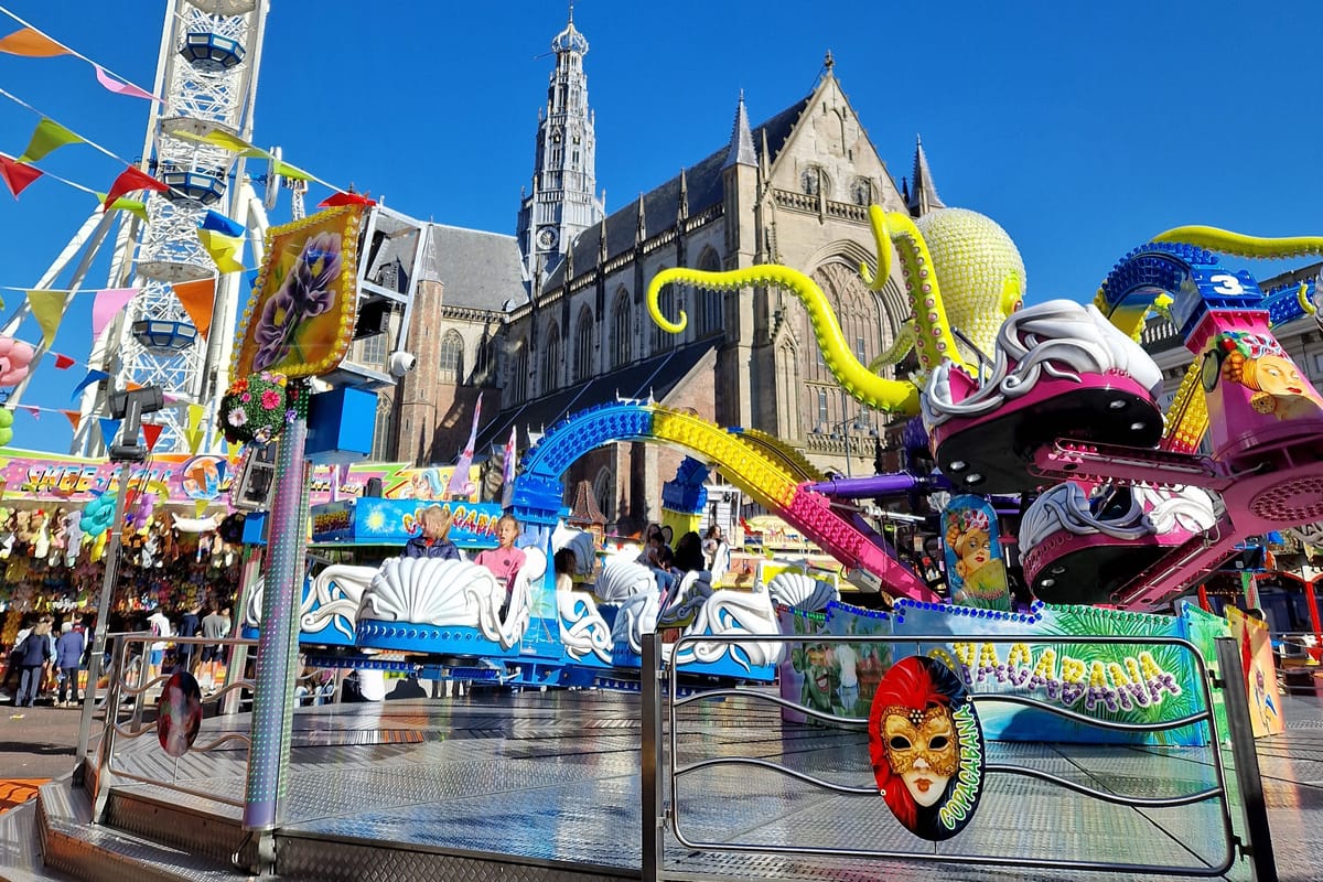 Kostol Grote Kerk nad námestím Grote Markt v Haarleme